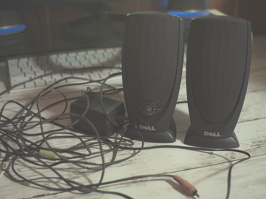 2006年に購入したデスクトップPCに付いてきたスピーカー